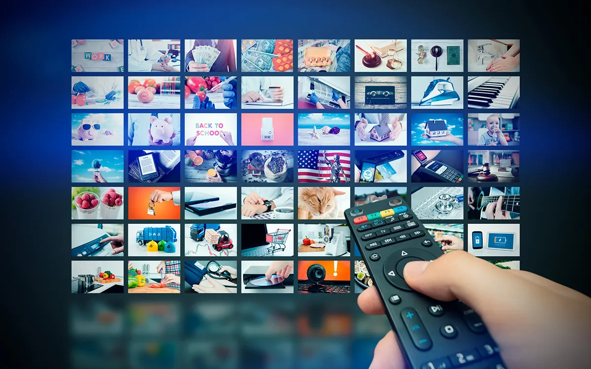 Illustration visuelle de la télévision IP livrant du contenu télé en direct aux ménages québécois par internet